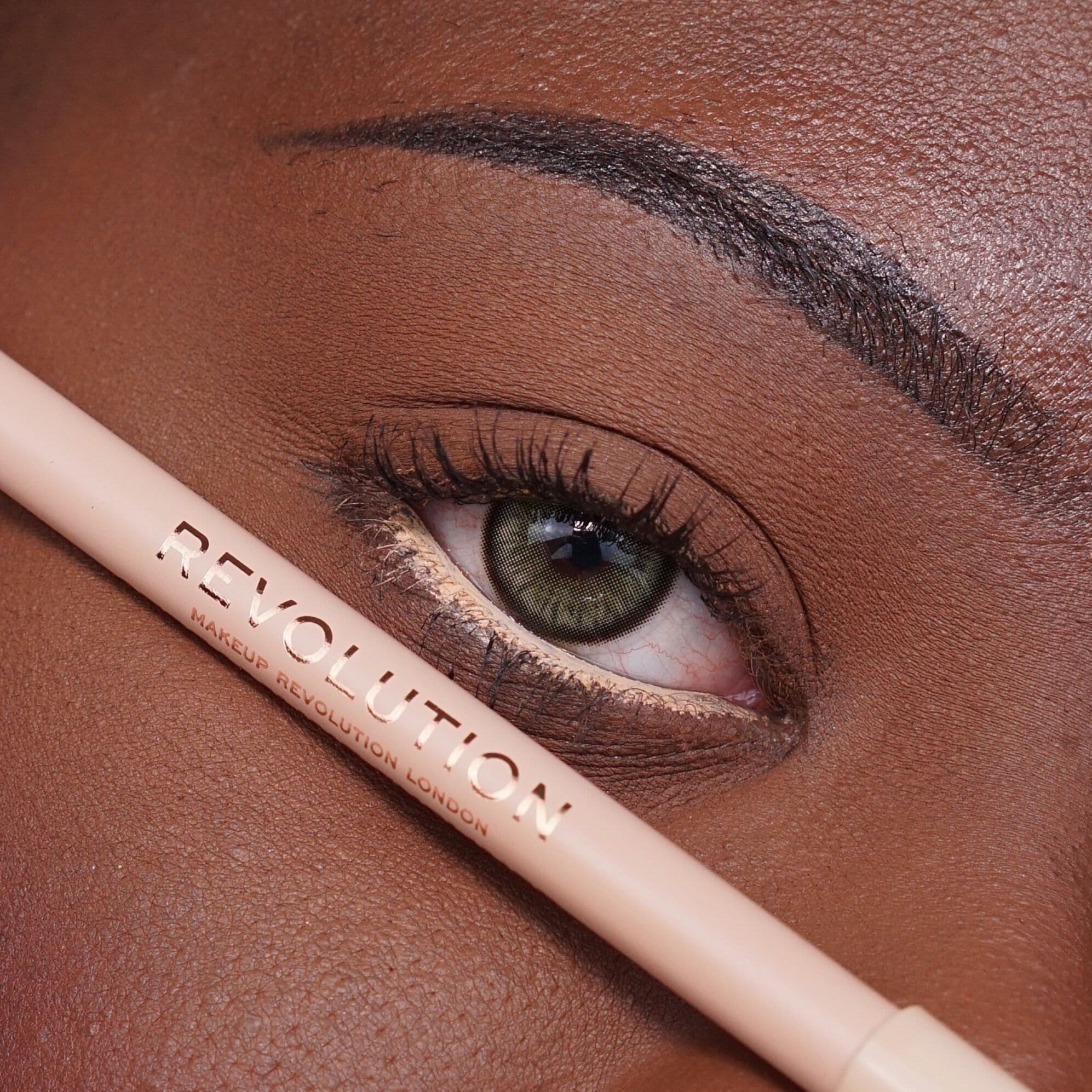 REVOLUTION Streamline Waterline Eyeliner Pencil Ivory — 3