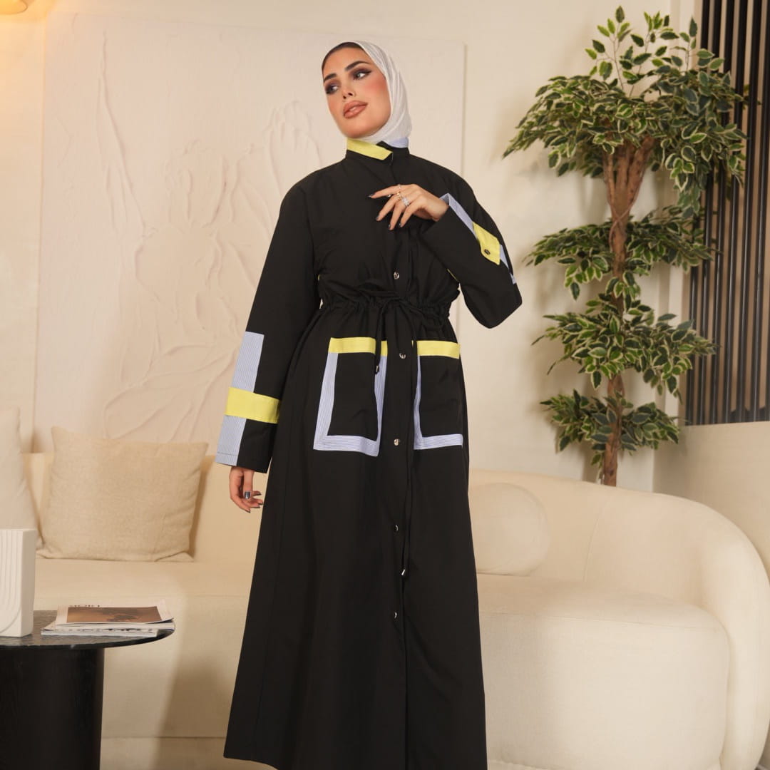 مالكا خندق - أسود